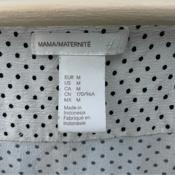H&M Mama Maternity Top White with black Polka Dots Flutter Sleeve M​​​​​…​​ - Picture 3 of 5
